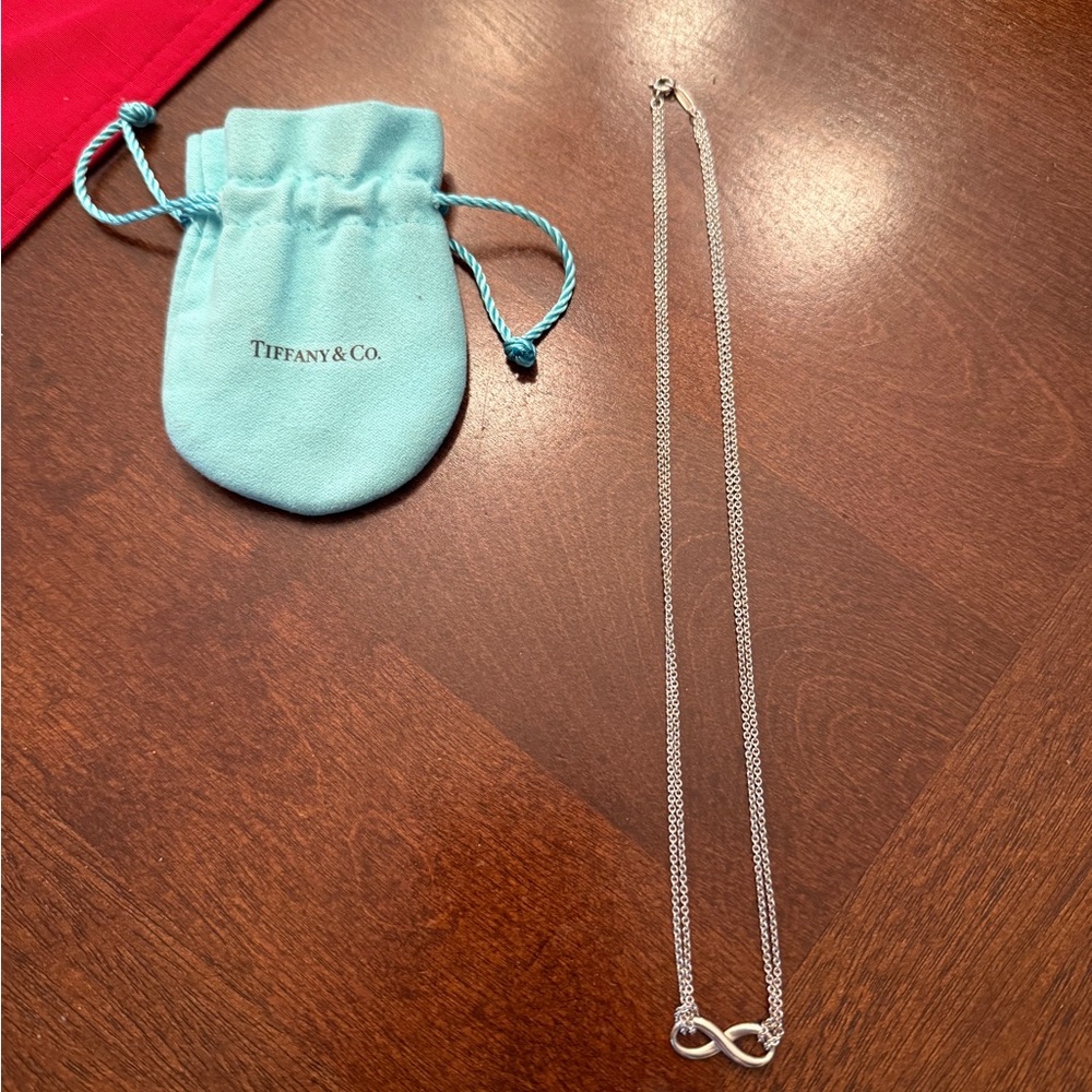 Tiffany & Co. Tiffany Infinity 18 in Necklace with Pendant 925 Sterling Silver